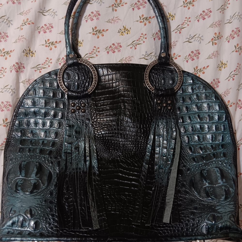 King Ranch Custom Chic Black and Blue Crocodile-Embossed Shoulder Bag - Picture 2 of 4